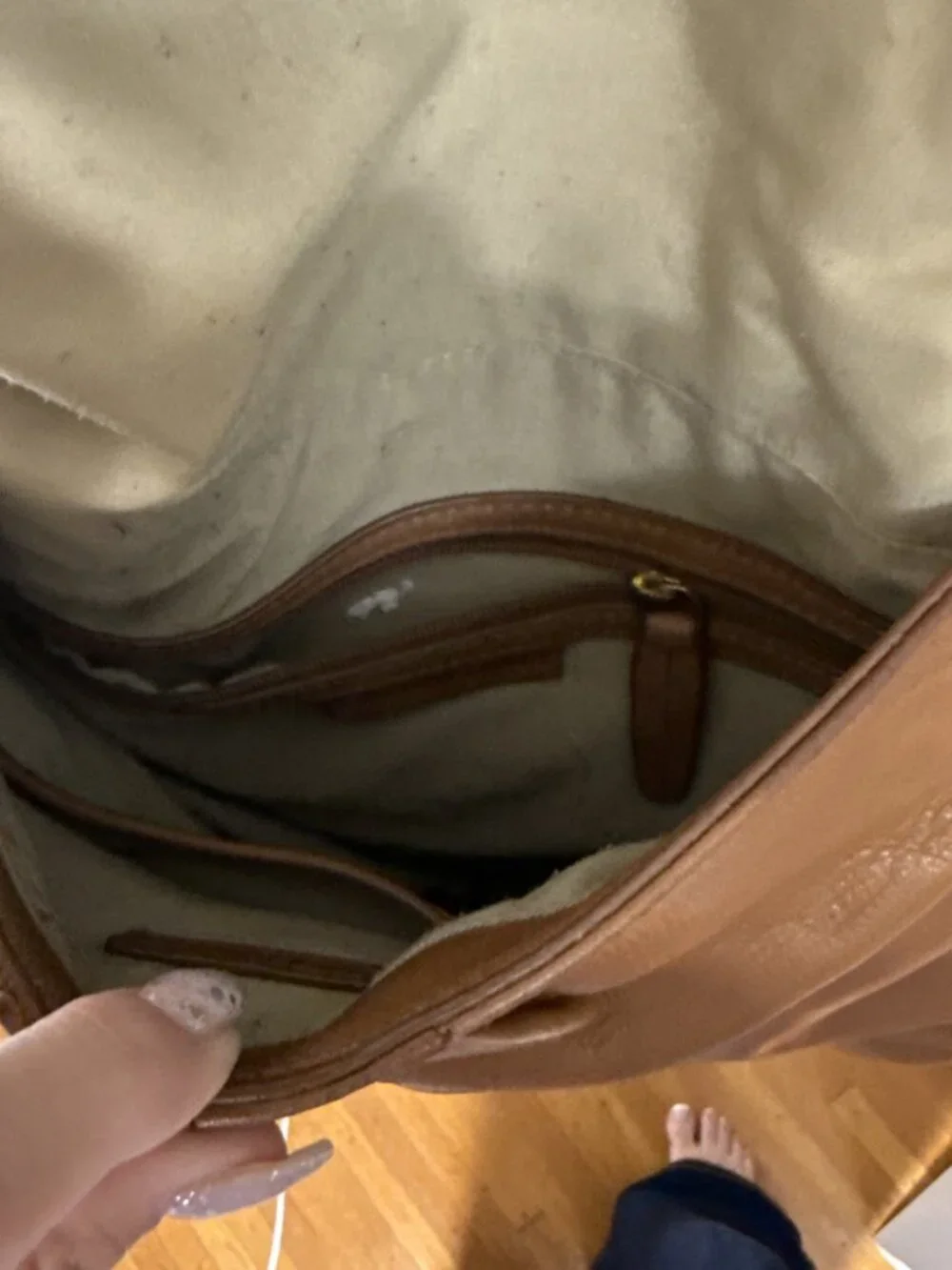 CYNTHIA ROWLEY Medium Tan Brown Leather Shoulder Hobo Tote Satchel Purse Bag